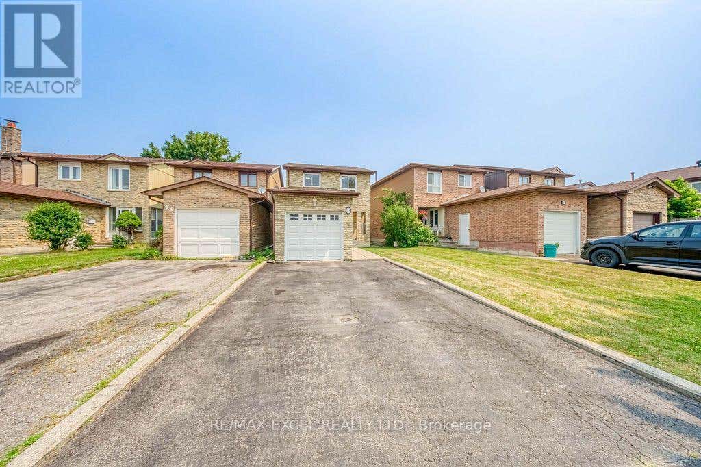 25 BARRINGTON CRESCENT