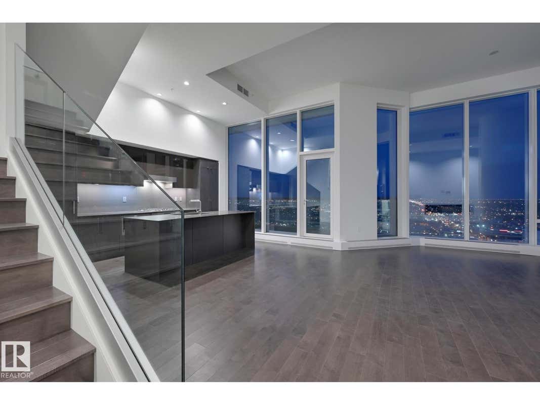 #2303 10360 102 ST NW