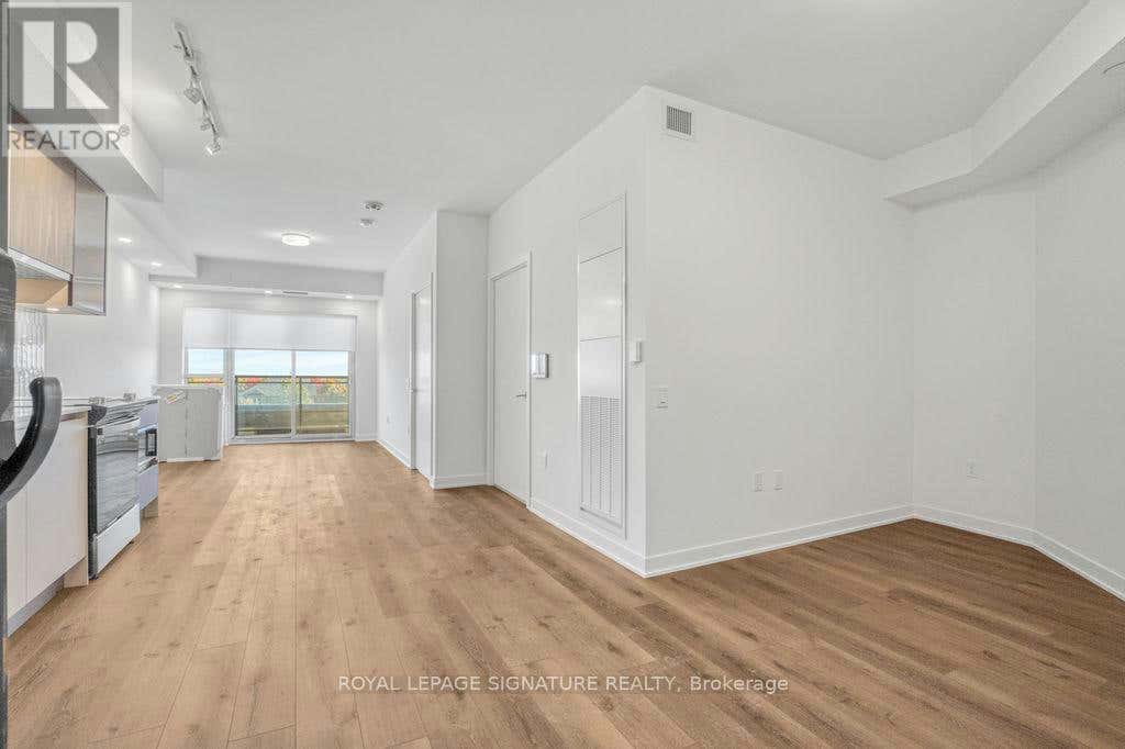 316 395 DUNDAS STREET W, Oakville, ON L6M5R8 Home For Rent RE/MAX