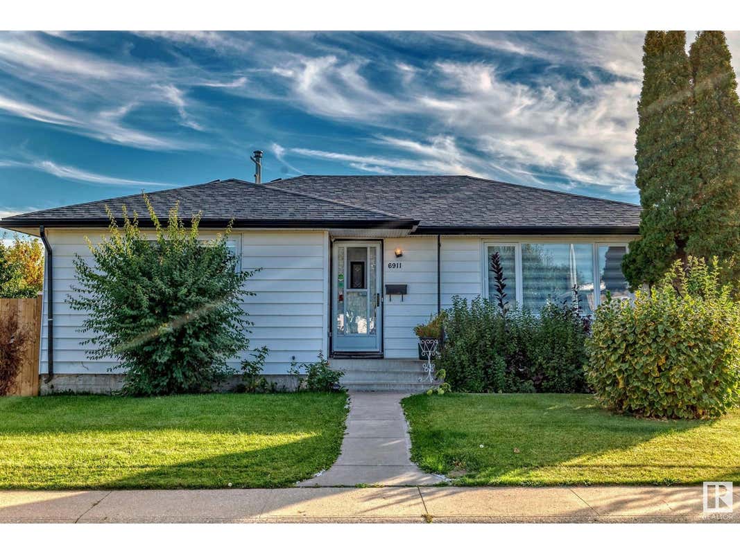6911 142 AV NW, Edmonton, AB T5C2P1 House For Sale RE/MAX E4408354