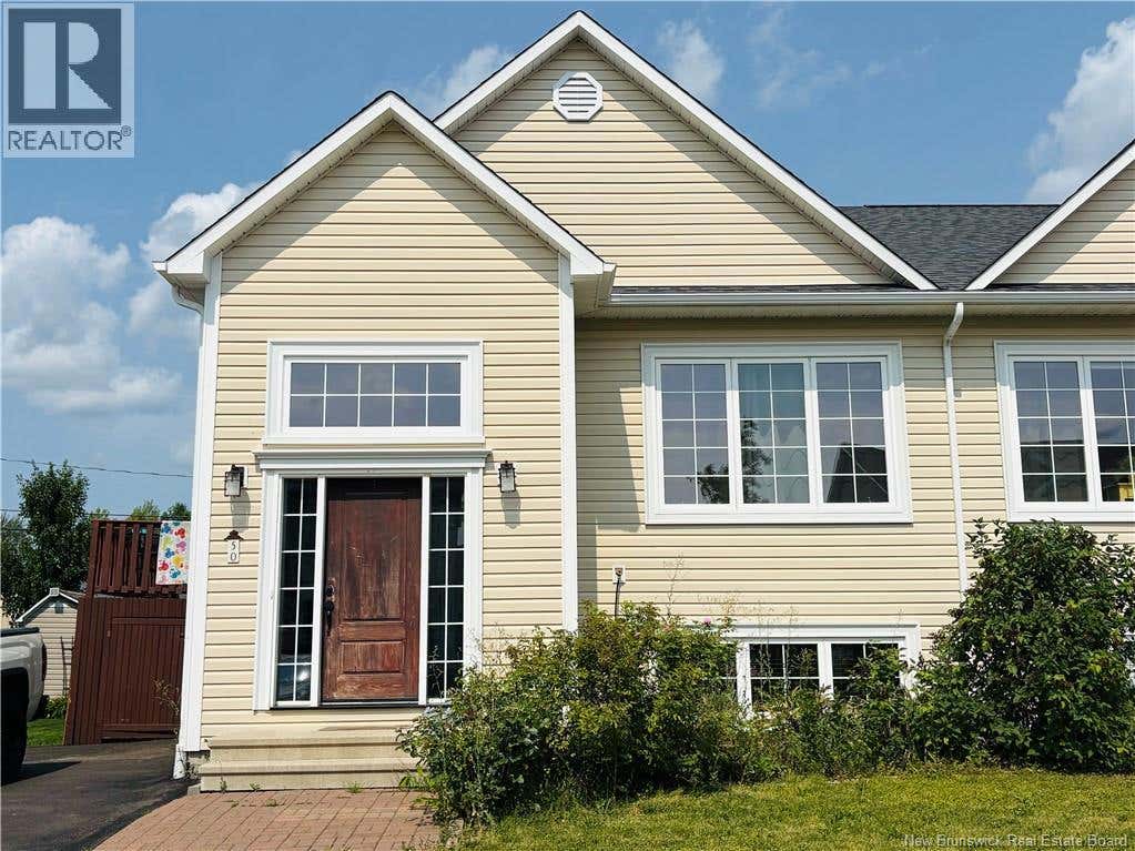50 ASHLEY CRESCENT