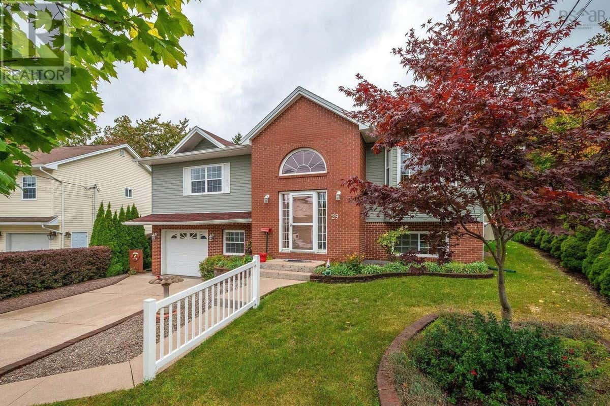 29 Keyes Court, Bedford, NS B4A0B4 House For Sale RE/MAX 202424697