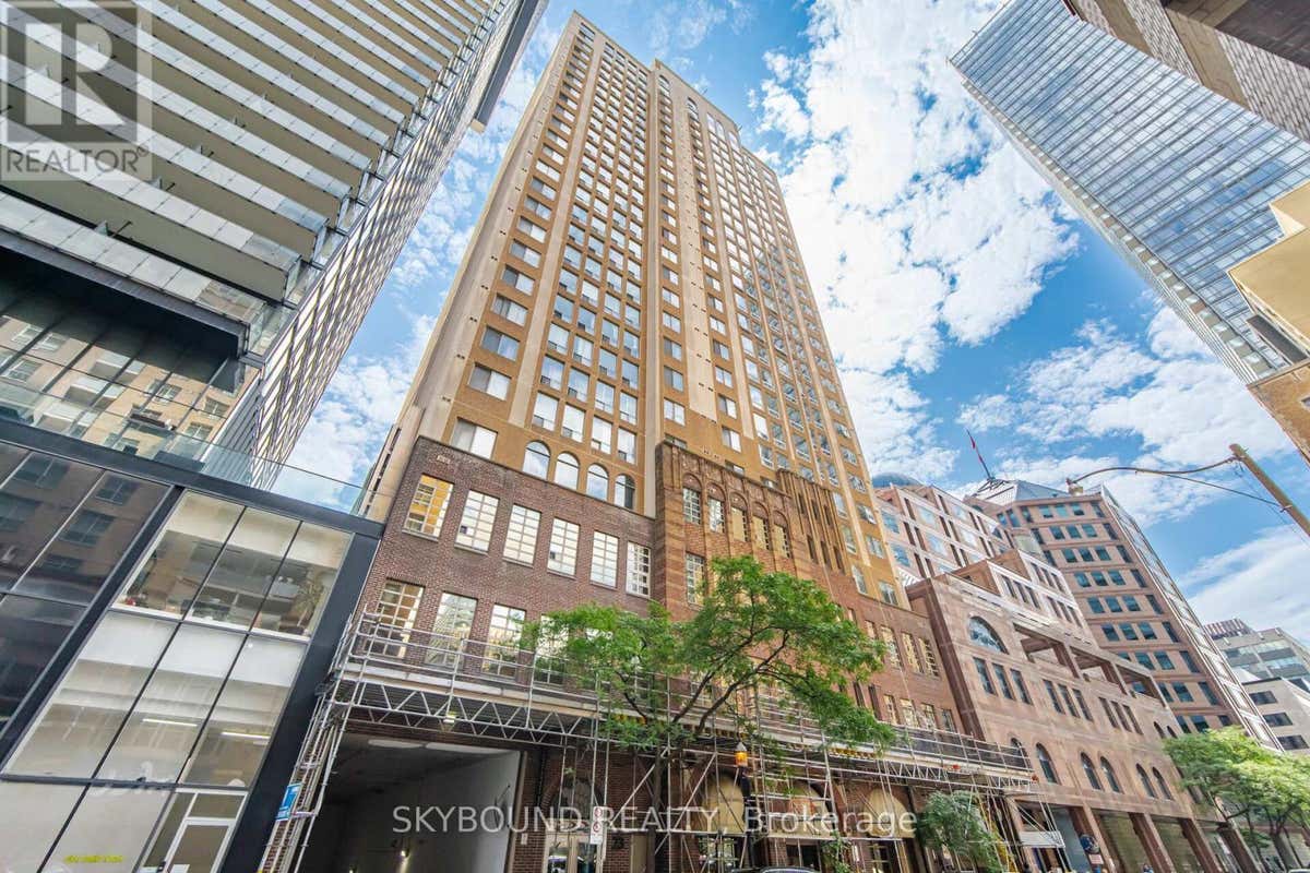 1605 - 25 GRENVILLE STREET