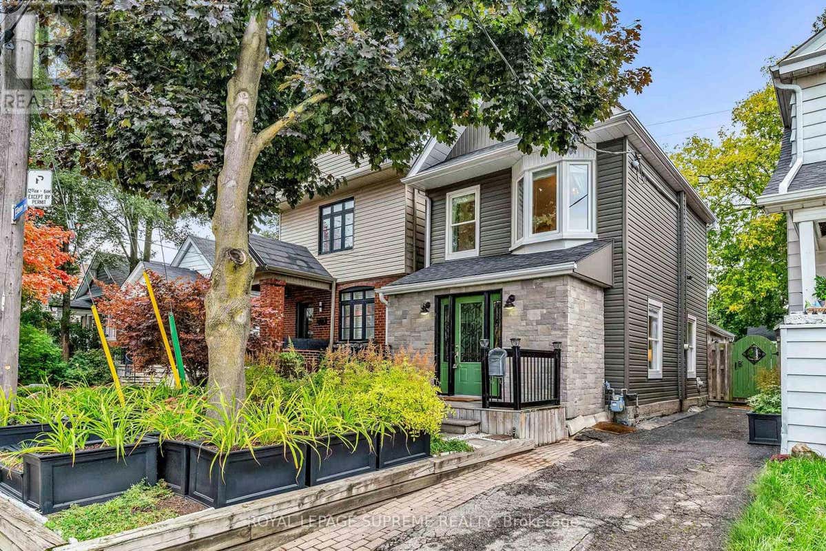 106 EILEEN AVENUE, Toronto (RockcliffeSmythe), ON M6N1V4 House For