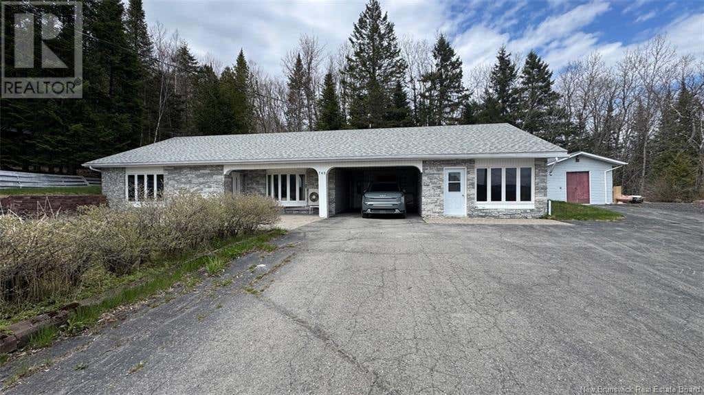 748 Canada Rd  