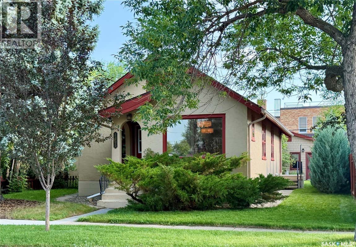 1305 2ND STREET