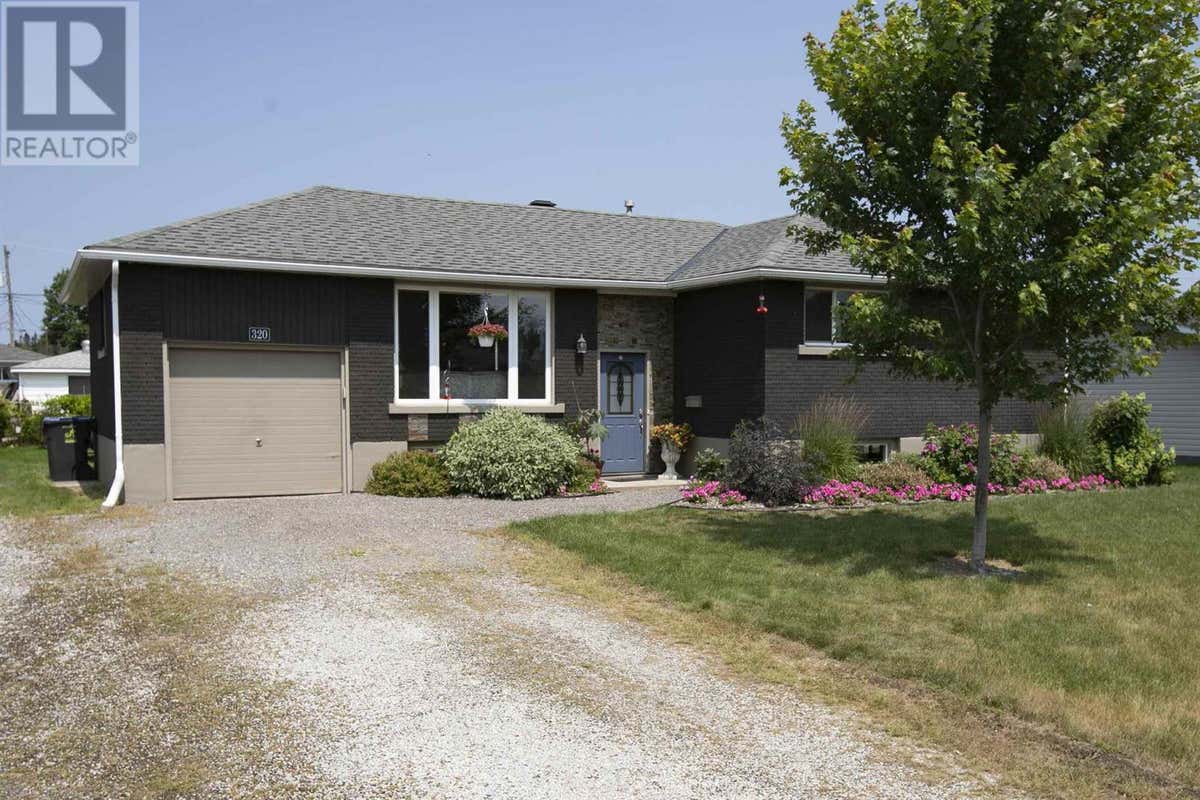 320 SYDENHAM RD