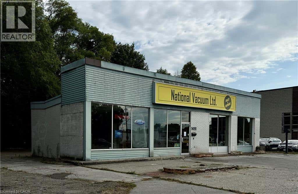 3052 NEW STREET