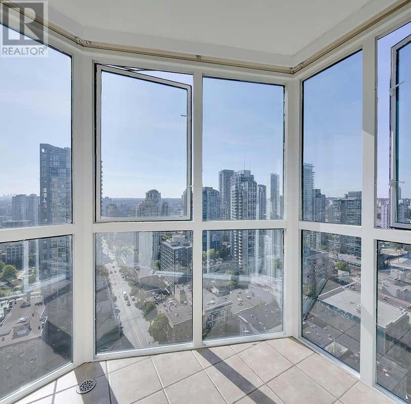 2403 1188 HOWE STREET, Vancouver, BC V6Z2S8 Condo For Sale RE/MAX