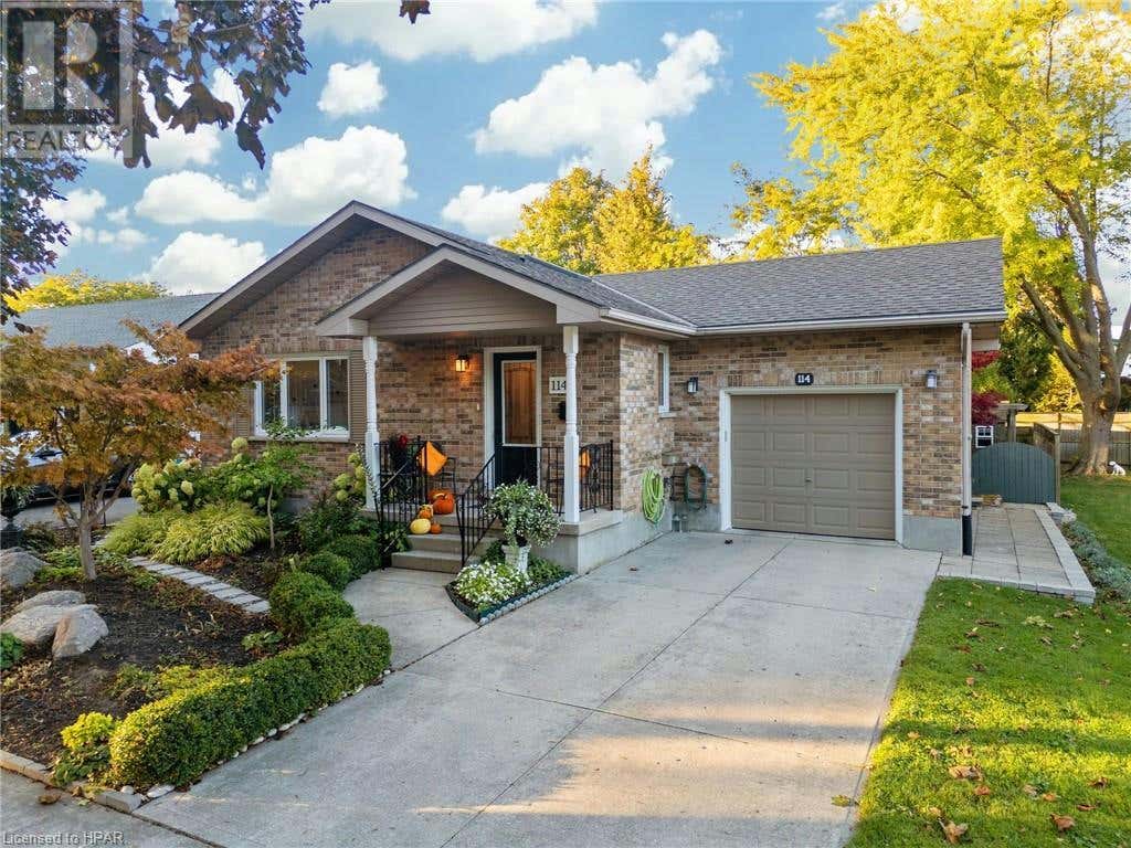 114 LIGHTHOUSE Street, Goderich, ON N7A2J7 House For Sale RE/MAX