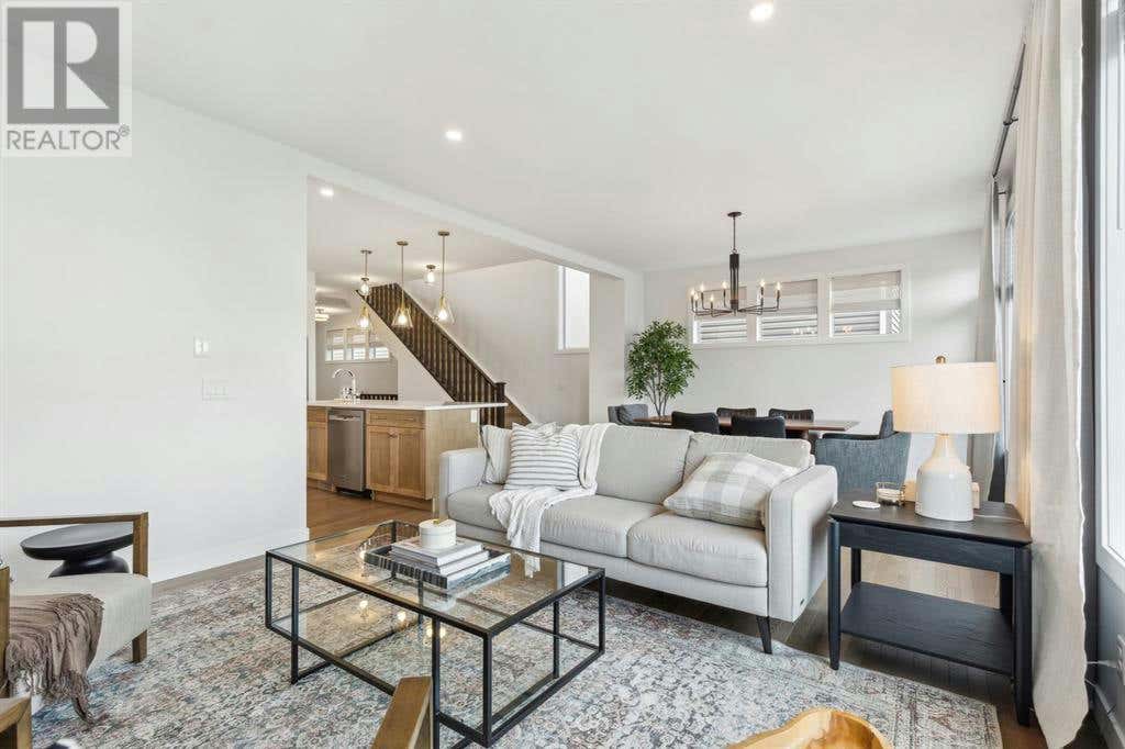 279 Willow Corner, Cochrane, AB T4C2S6 House For Sale RE/MAX A2163487