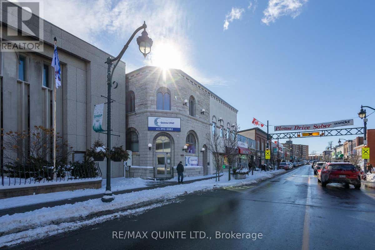 206 - 69-71 DUNDAS STREET W