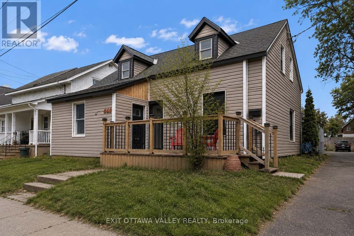 444 ISABELLA STREET