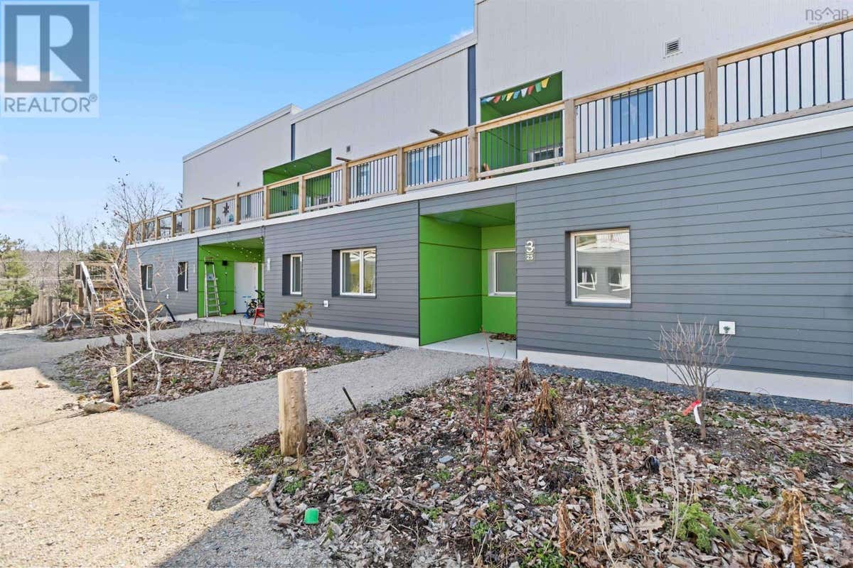 201 3-25 TREEHOUSE LANE