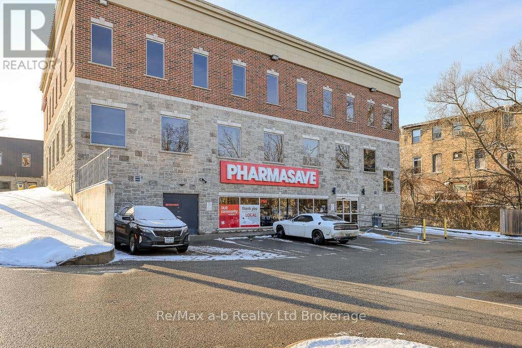 19 KING STREET E