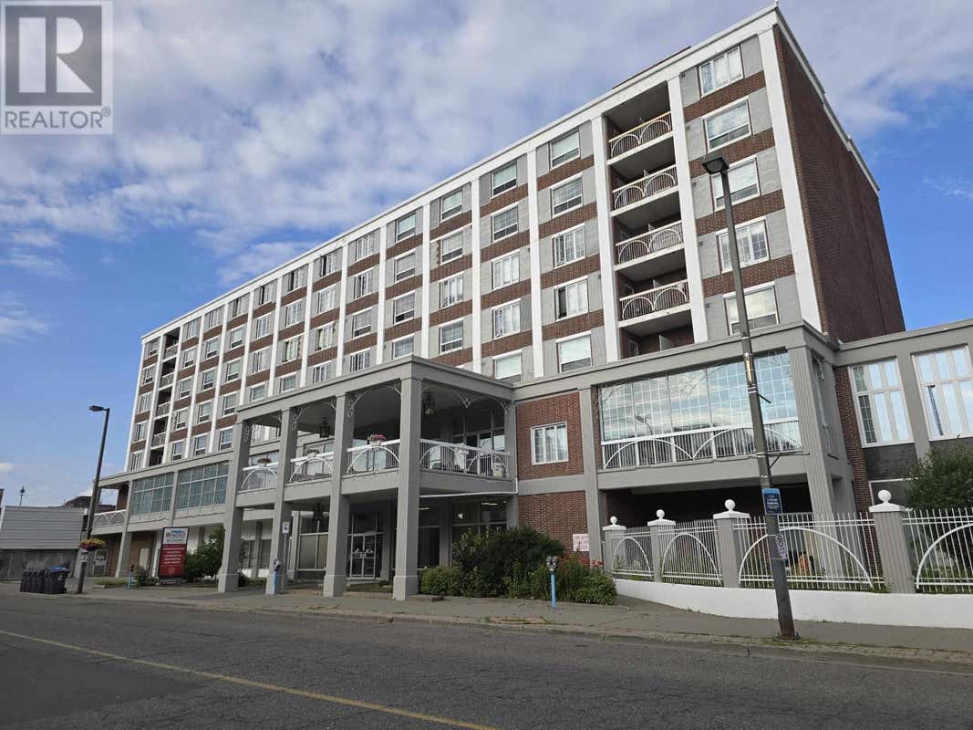 130 BRODIE ST SOUTH