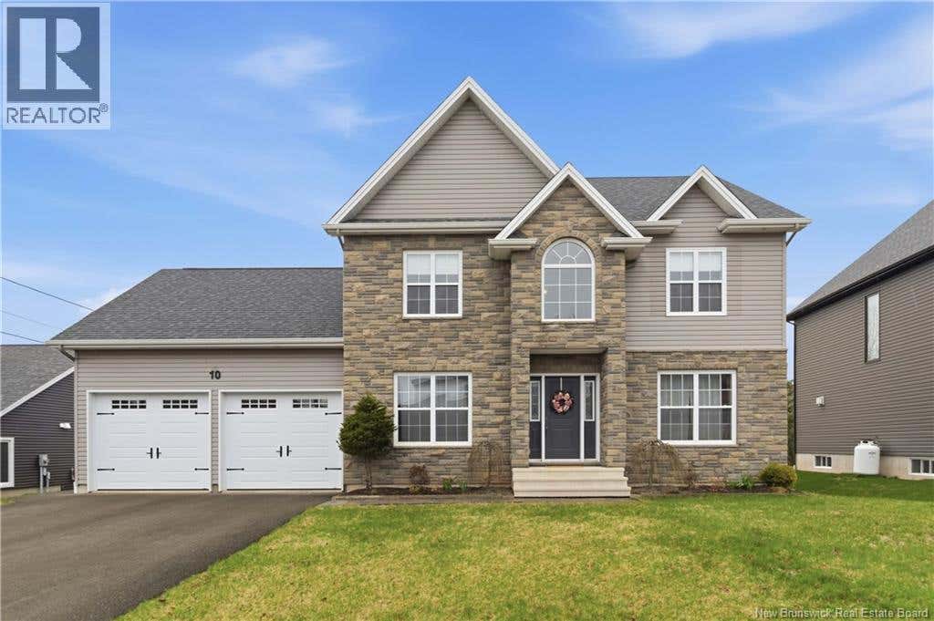 10 TURNBERRY COURT