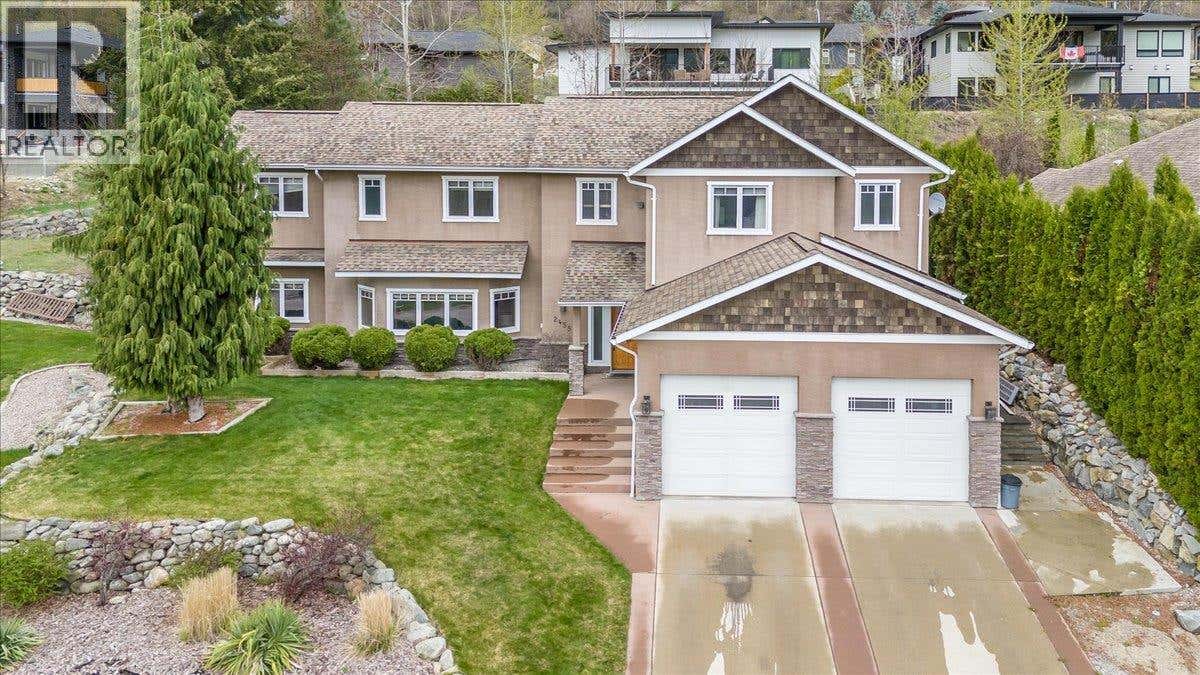 2455 COLIN CRESCENT