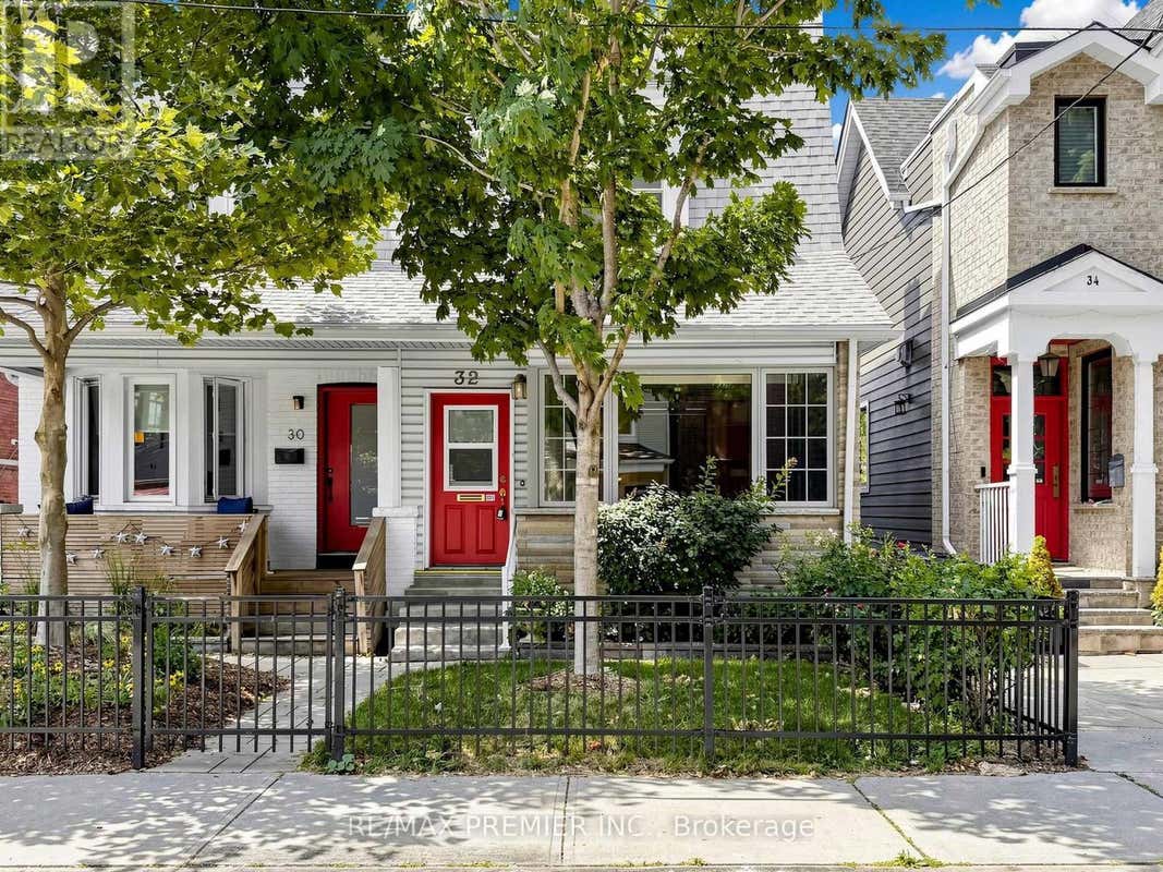 32 RITCHIE AVENUE