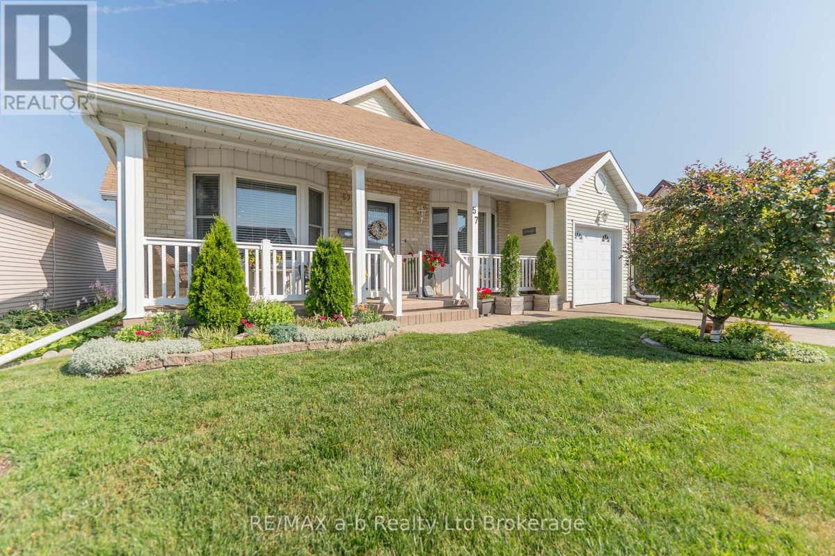 57 EDWIN CRESCENT