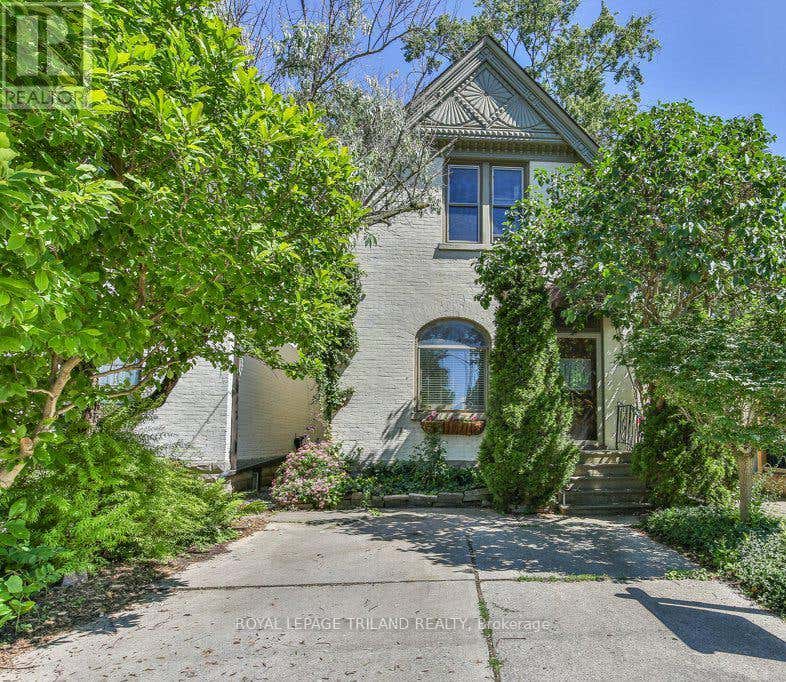 38 BYRON AVENUE E
