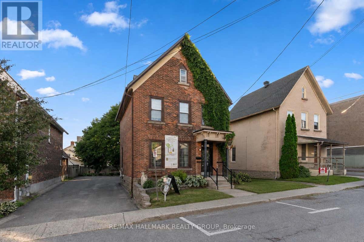32 ST. ANDREW STREET