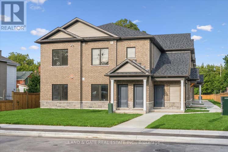 3 - 223 ALBERT STREET