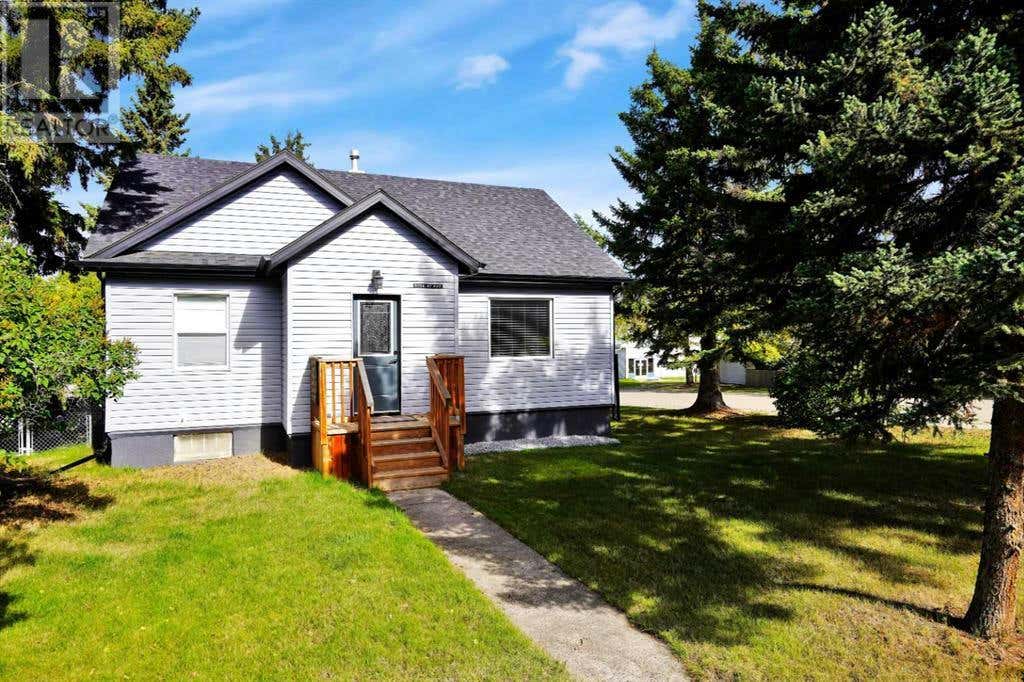 5104 47 Avenue, Sylvan Lake, AB T4S1G9 À vendre RE/MAX A2168608