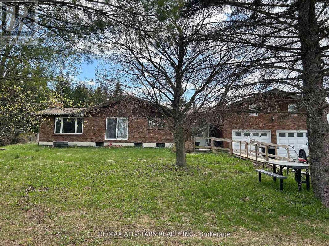 1185 STURGEON ROAD