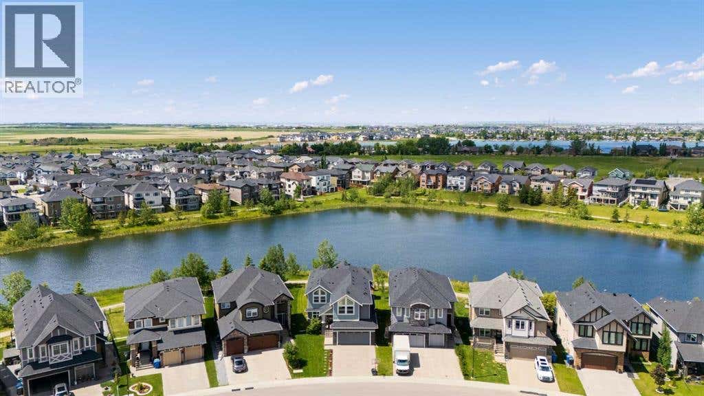 148 KINNIBURGH LOOP