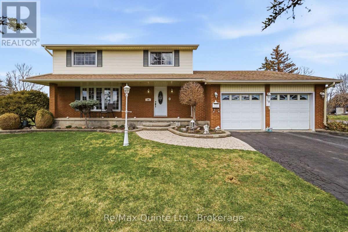 19 COUNTRY CLUB DRIVE