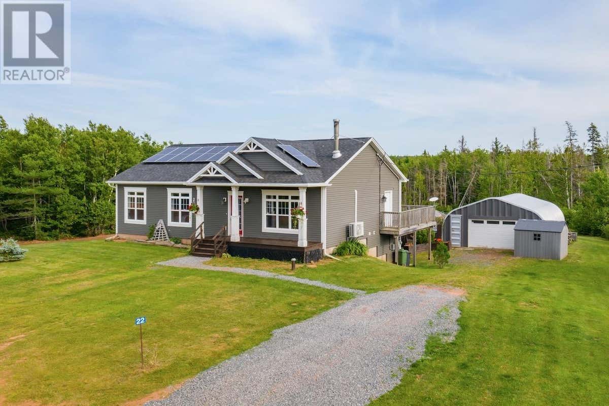 22 NAUFRAGE POND ROAD