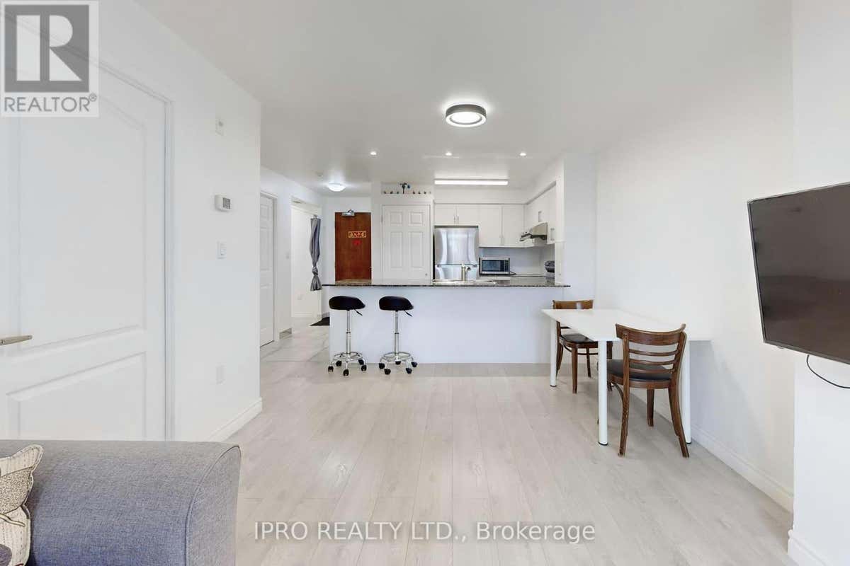 202 4600 STEELES AVENUE E, Markham (Milliken Mills East), ON L3R5J1