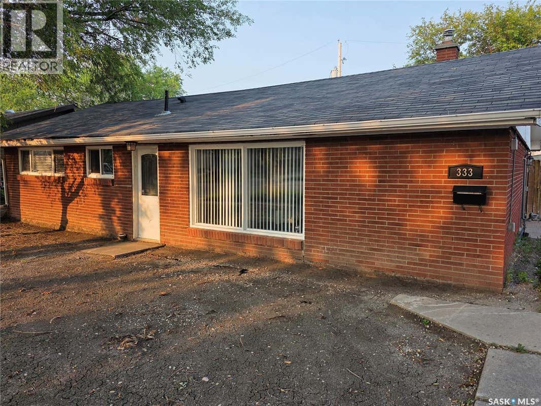 333 ELPHINSTONE STREET
