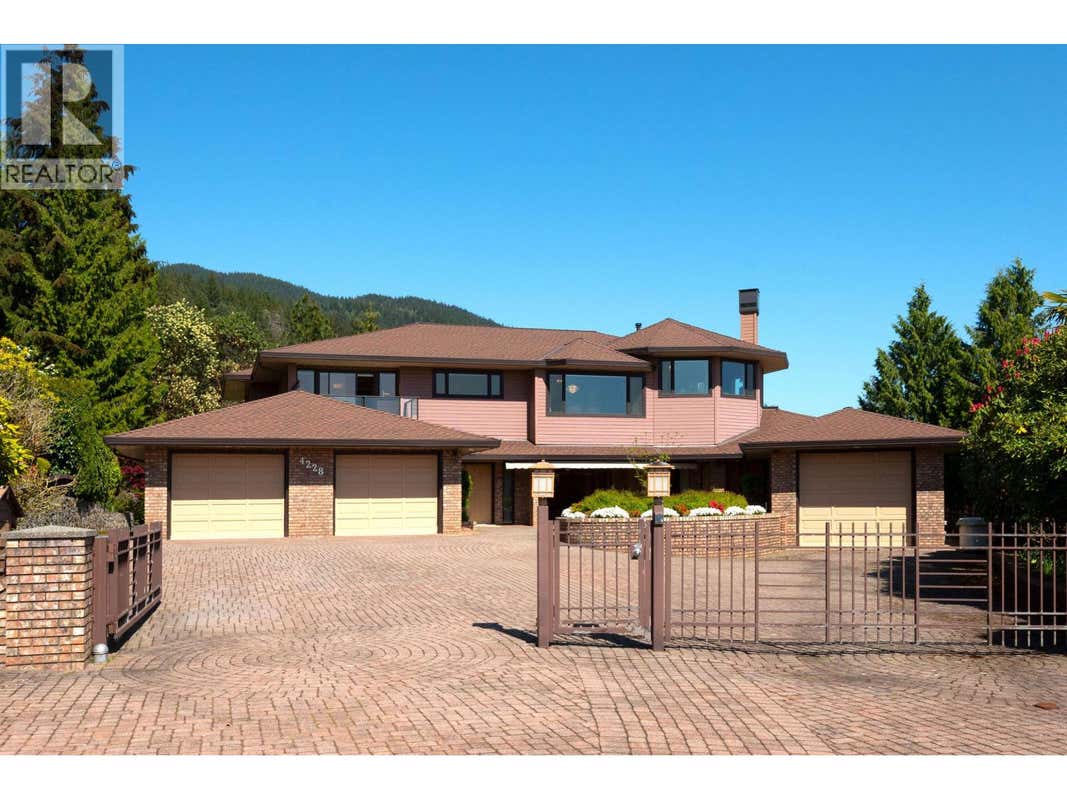 4228 ROCKRIDGE CRESCENT