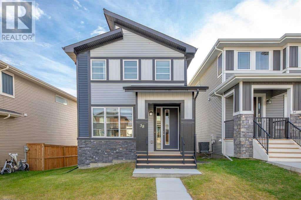 38 Precedence Glen, Cochrane, AB T4C2W7 House For Sale RE/MAX A2173682