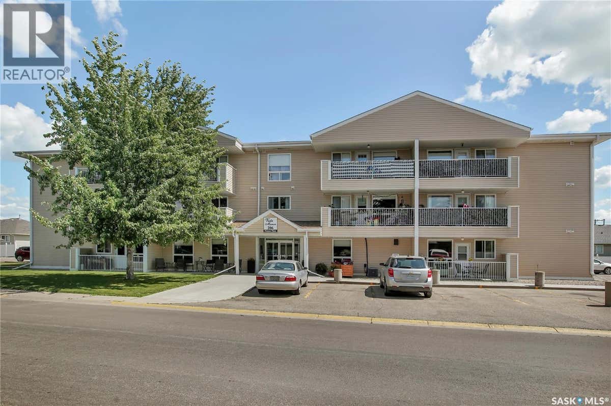 107 206 PIONEER PLACE