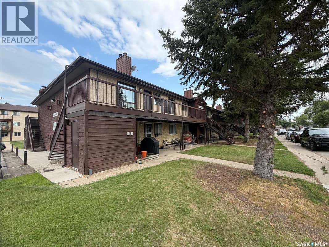 202 15 ALPORT CRESCENT
