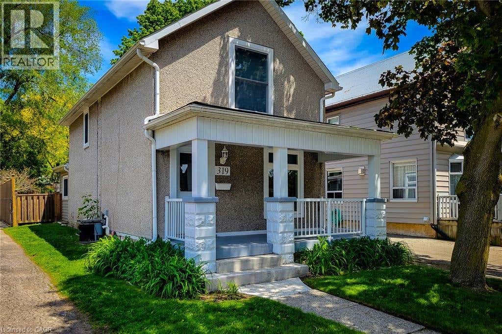 319 KING STREET W