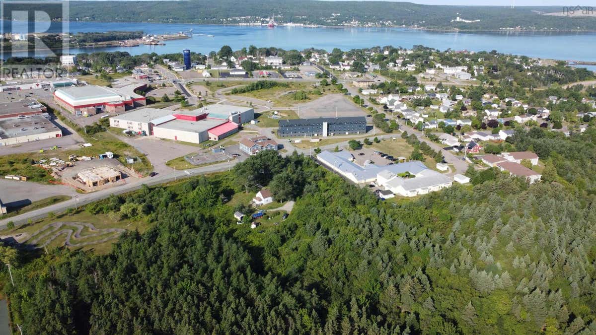 6 MACQUARRIE DRIVE EXTENSION