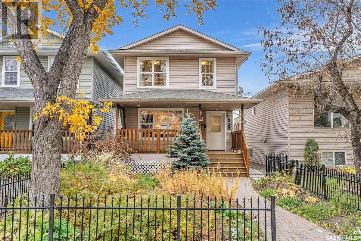 1208 6th AVENUE N, Saskatoon, SK S7K2T5 House For Sale RE/MAX SK986703