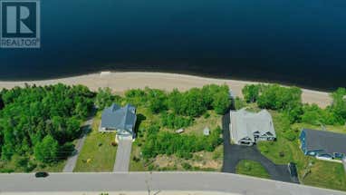 14 Bowater Boulevard