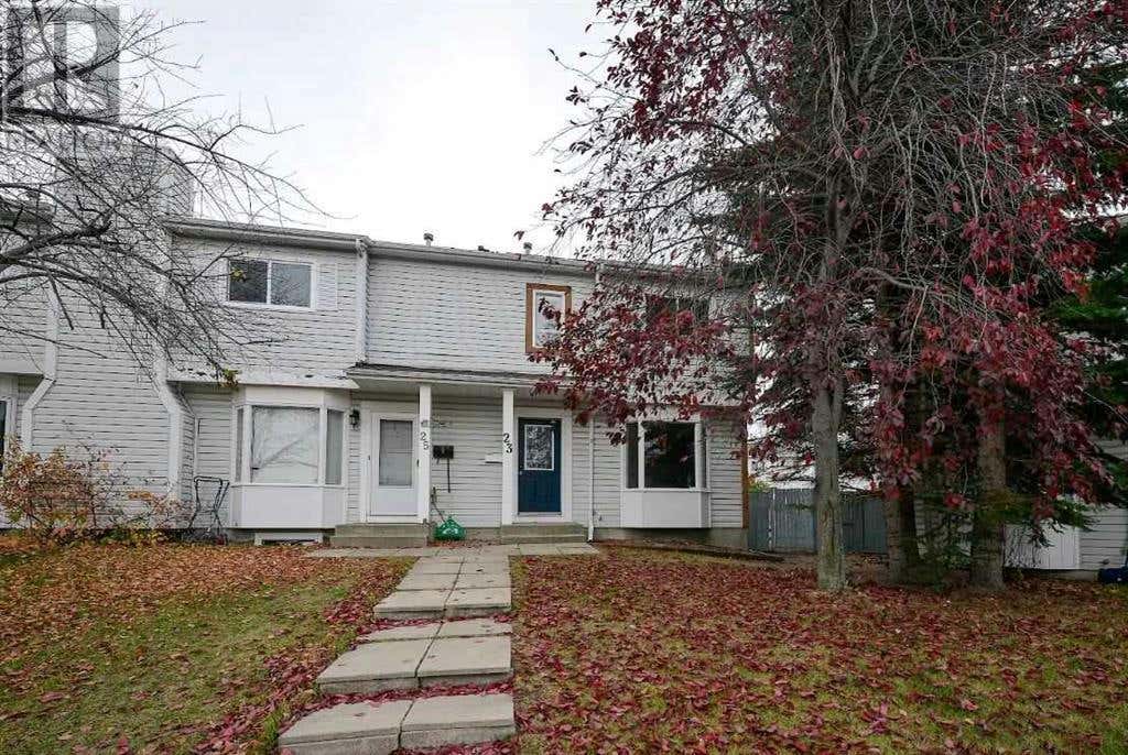 23 Edis Close, Red Deer, AB T4R2E4 House For Sale RE/MAX A2174152