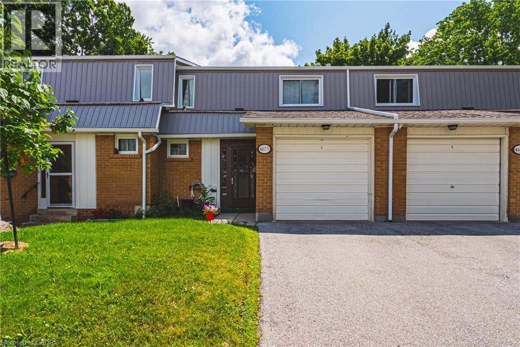 467 WOODVIEW ROAD UNIT# 5