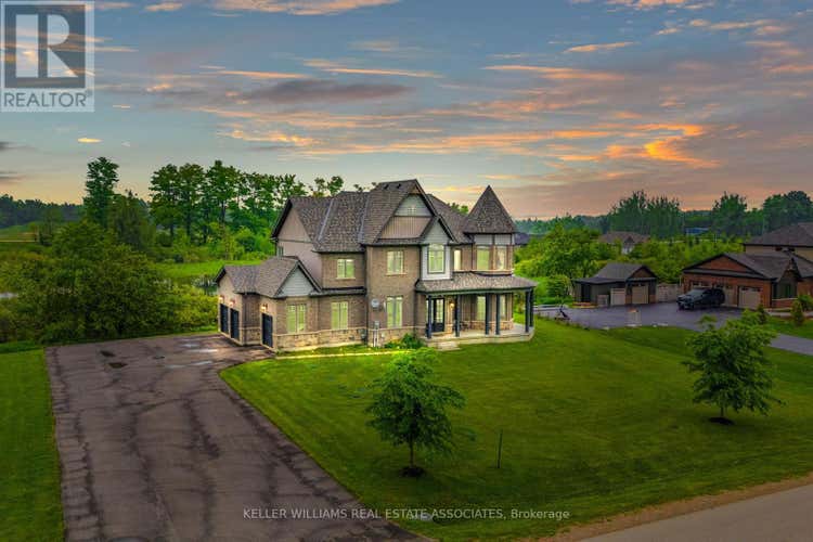 7 COUNTRY MEADOWS DRIVE