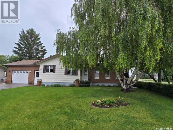 1011 Assiniboia AVENUE