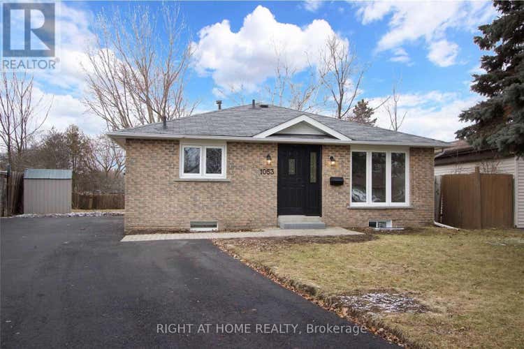 LOWER - 1053 NORMAN CRESCENT