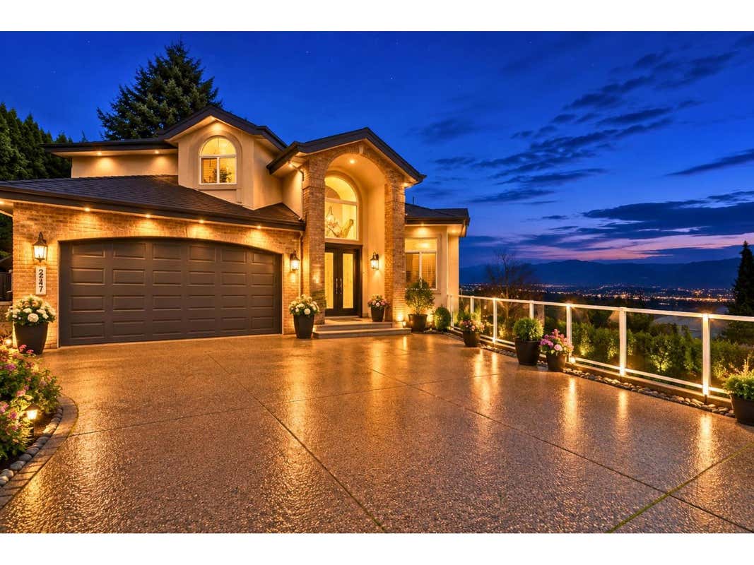 2247 MOUNTAIN DRIVE