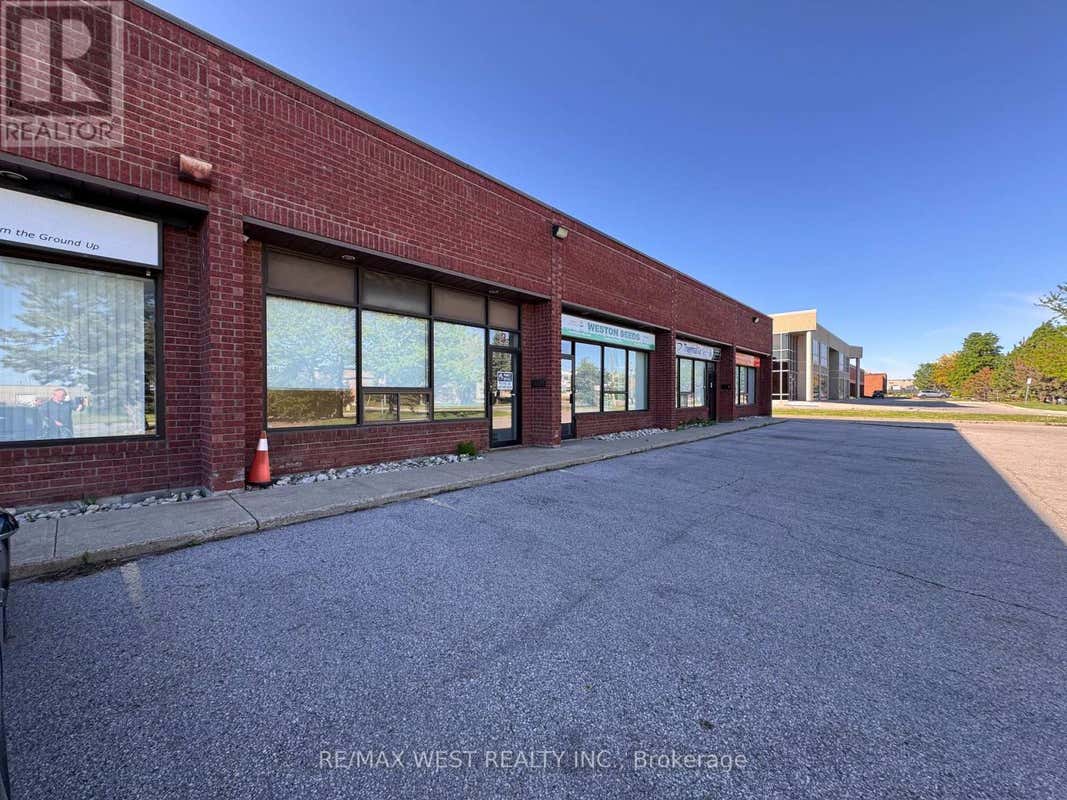 3 - 345 HEALEY ROAD