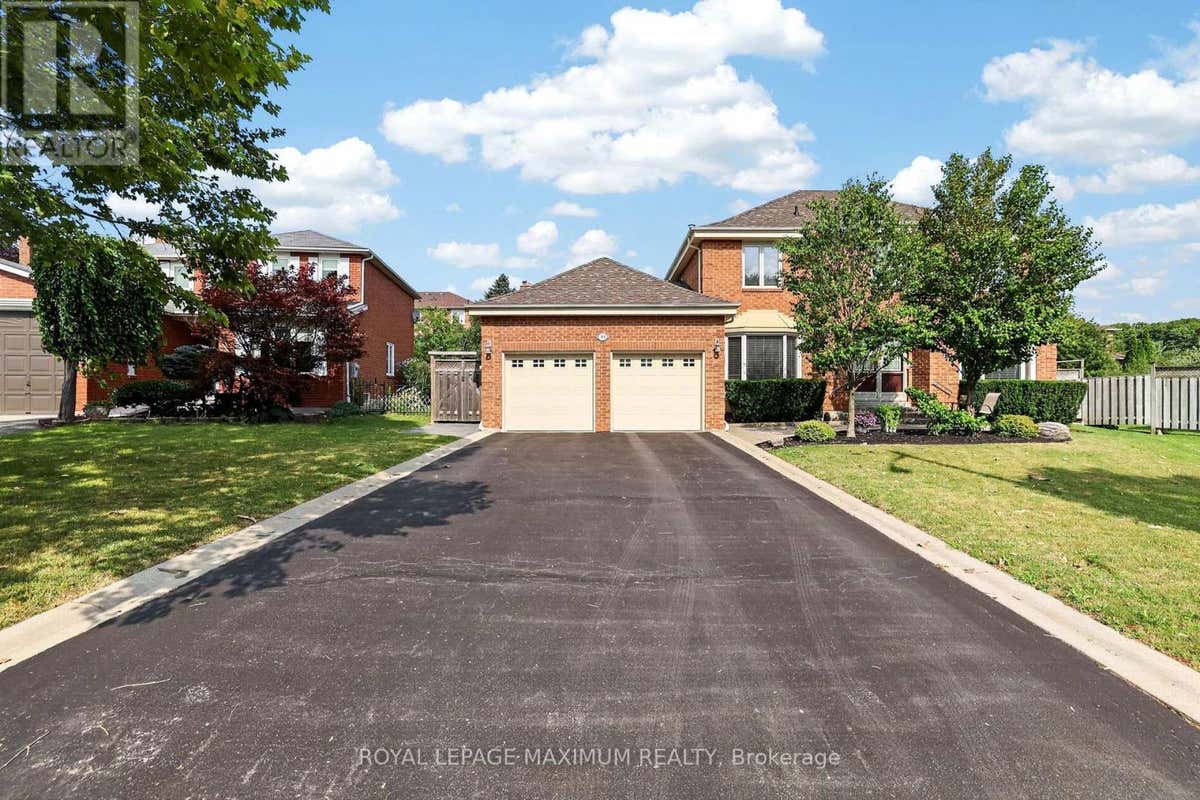 33 WHITBURN CRESCENT